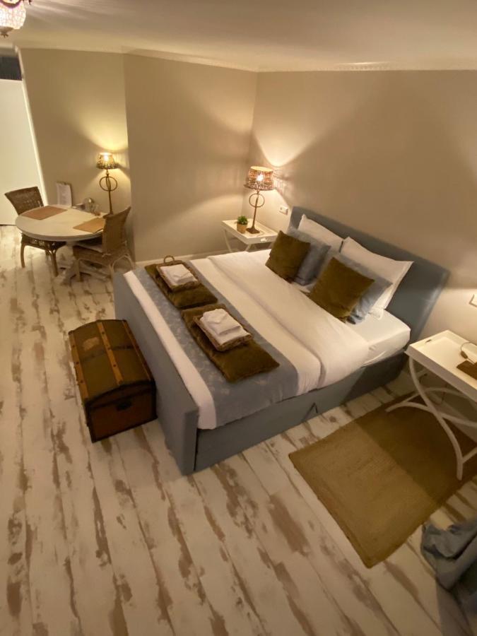 De Vijverkamer-----privé diner op de kamer mogelijk!! Hoogeveen Exterior foto